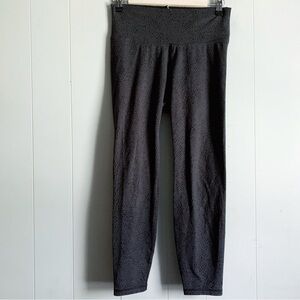 OLD NAVY Active Balance Animal Print Gray Leopard Leggings M